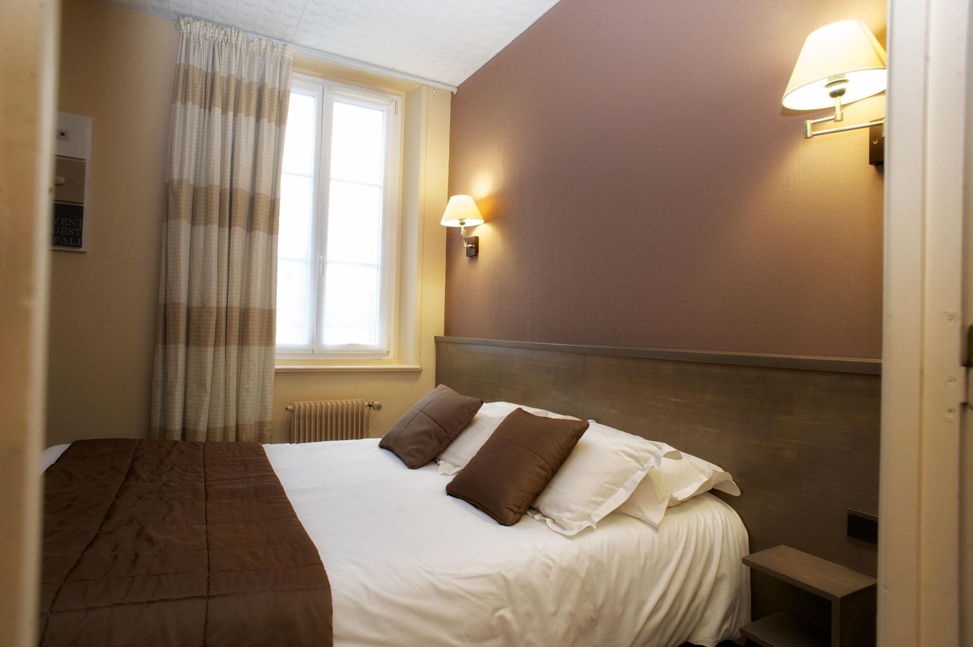 Brit Hotel Le Surcouf Сен Мало Екстериор снимка