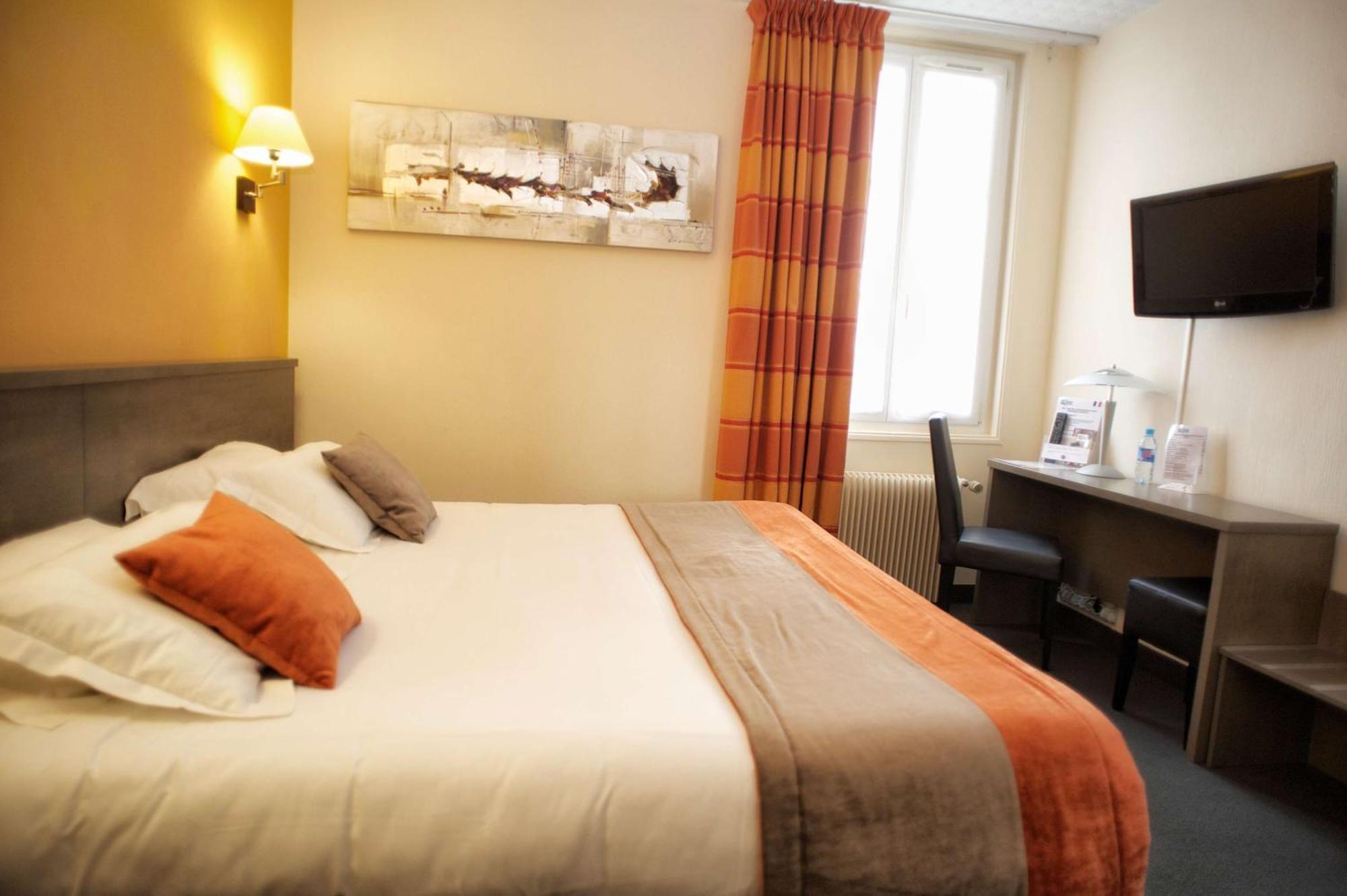 Brit Hotel Le Surcouf Сен Мало Екстериор снимка
