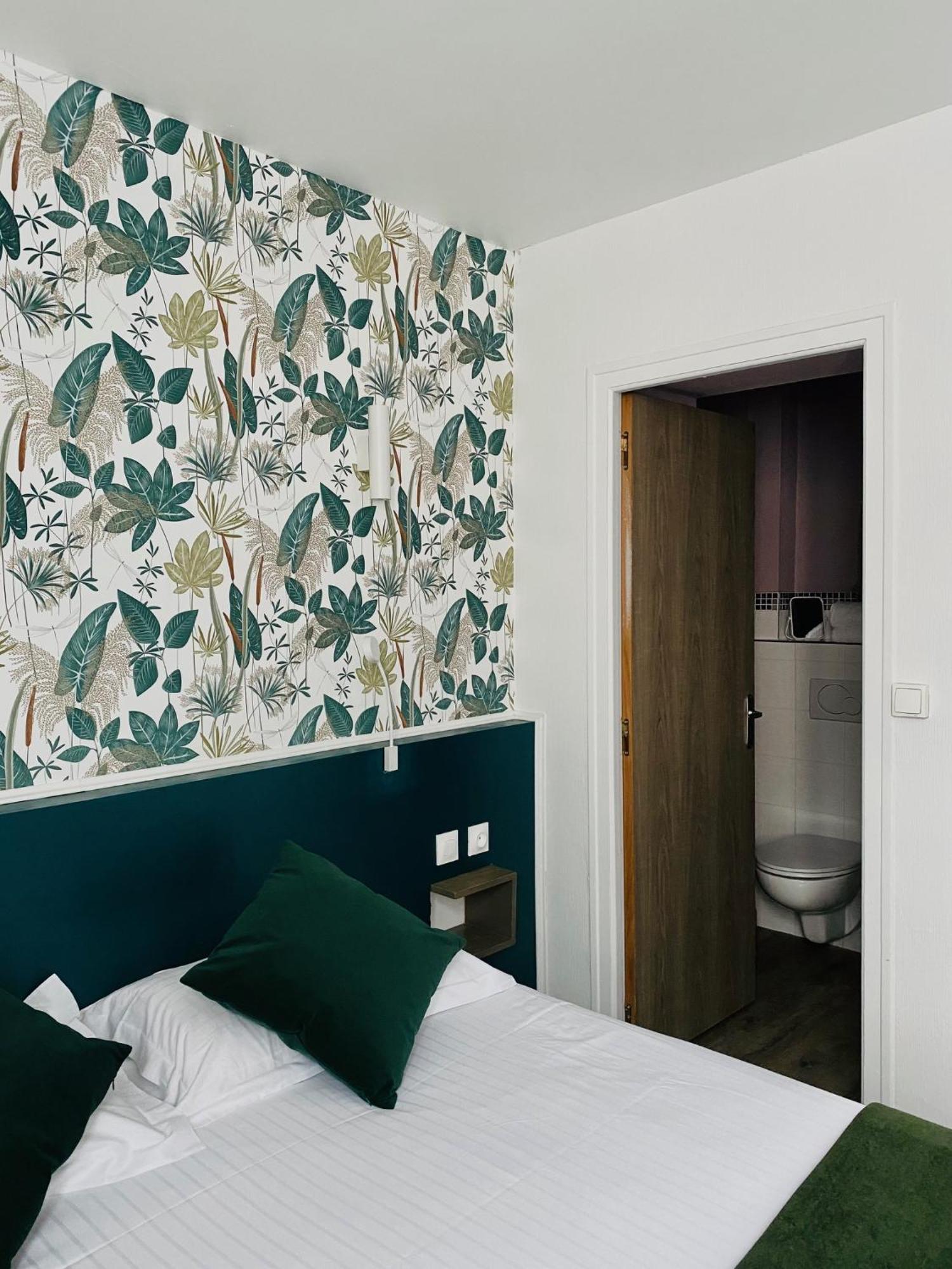 Brit Hotel Le Surcouf Сен Мало Екстериор снимка