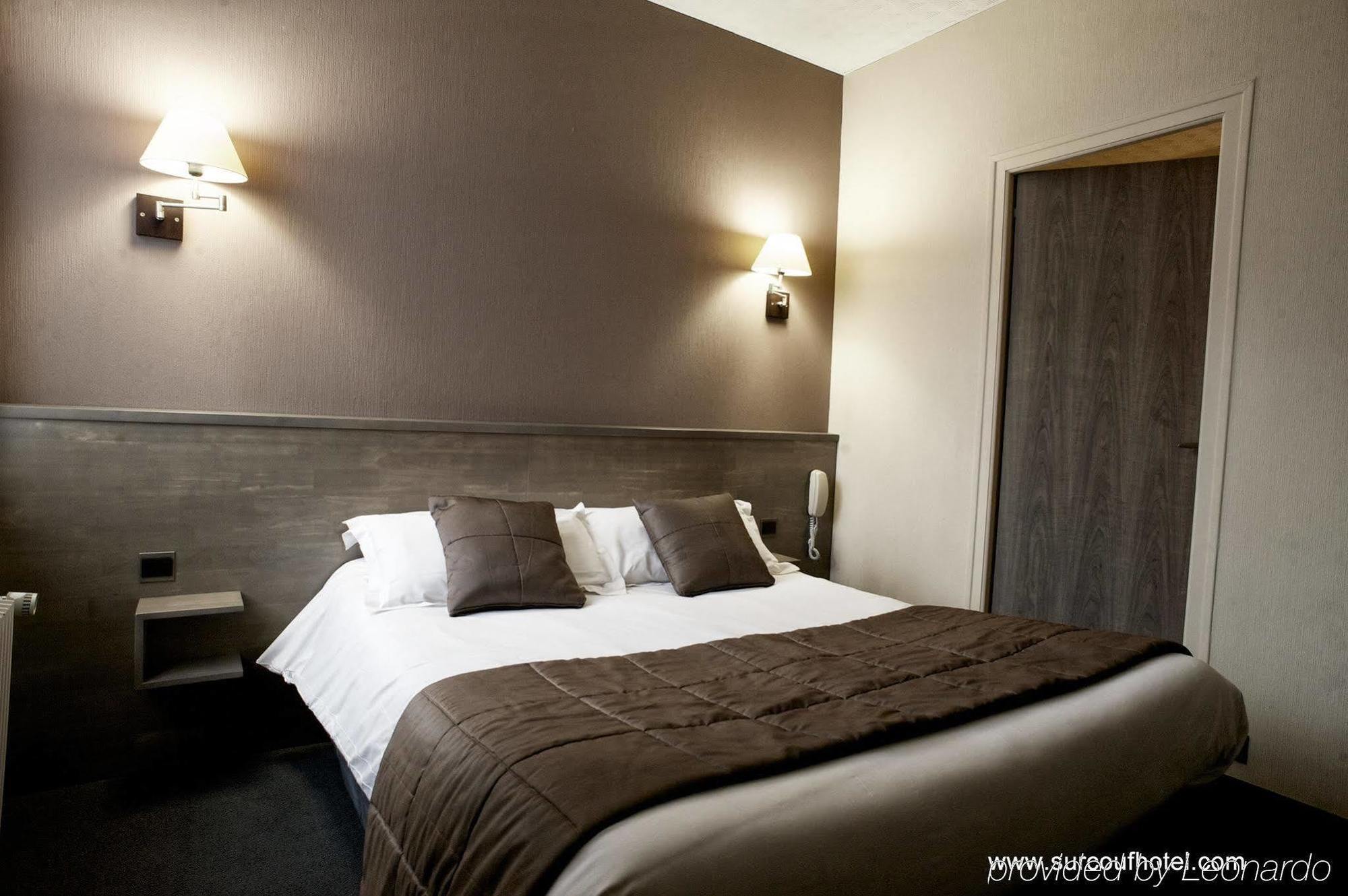 Brit Hotel Le Surcouf Сен Мало Екстериор снимка