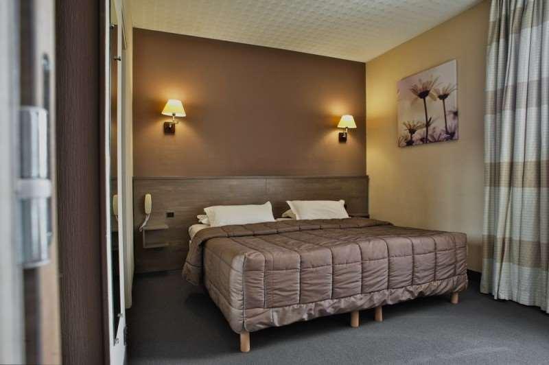 Brit Hotel Le Surcouf Сен Мало Стая снимка